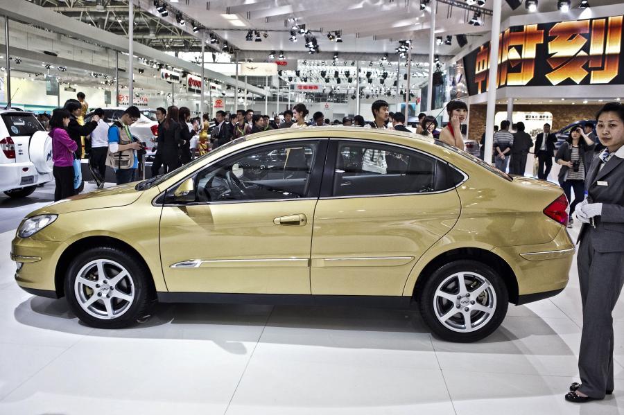  Chery A3 2010 года  (фото 4 из 21)